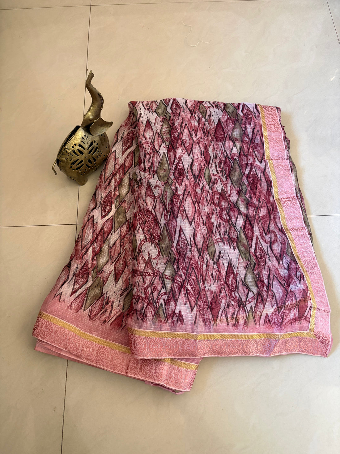 Pink Printed Synthetic Saree