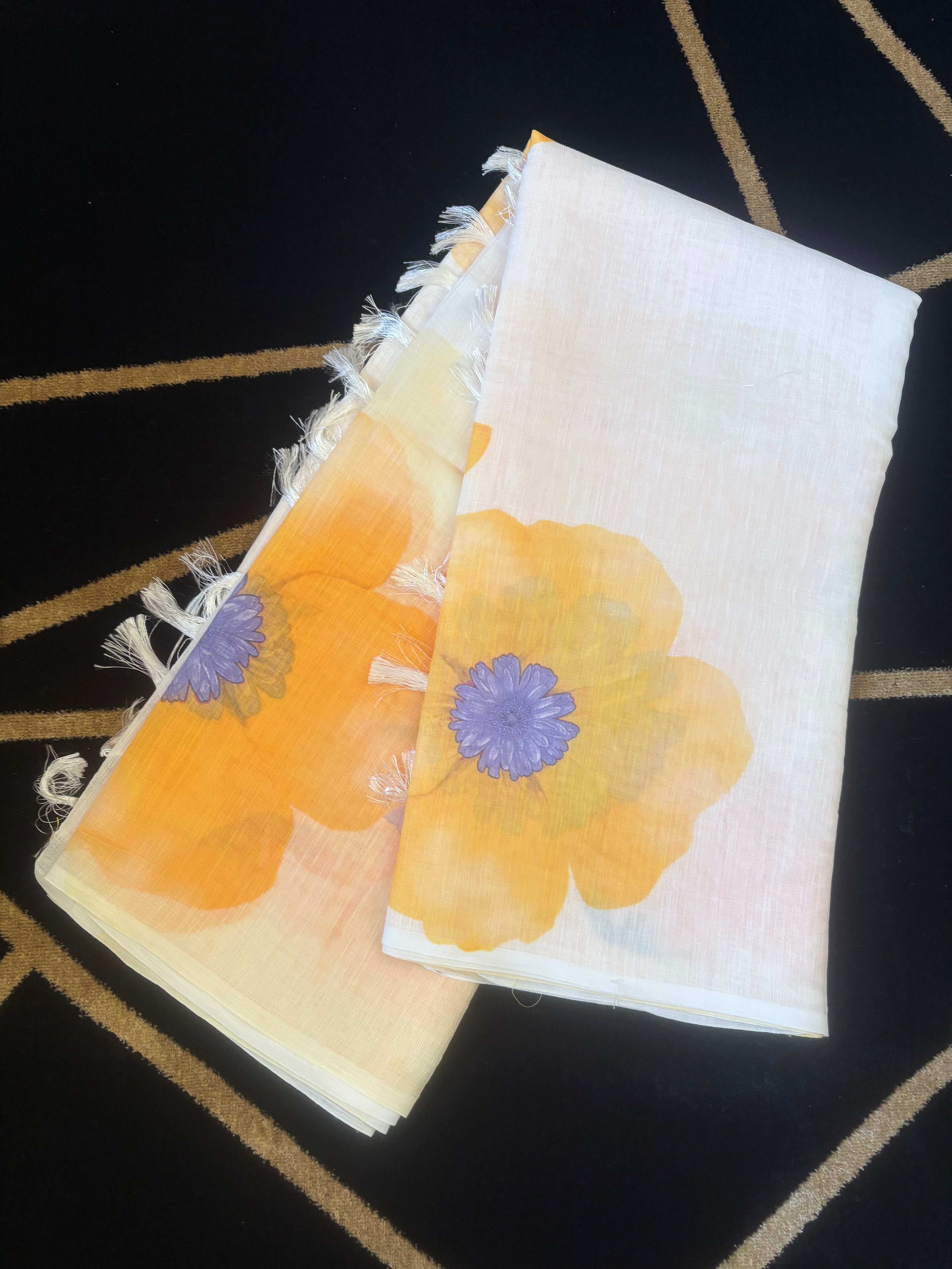 Cream big flowers Printed Saree