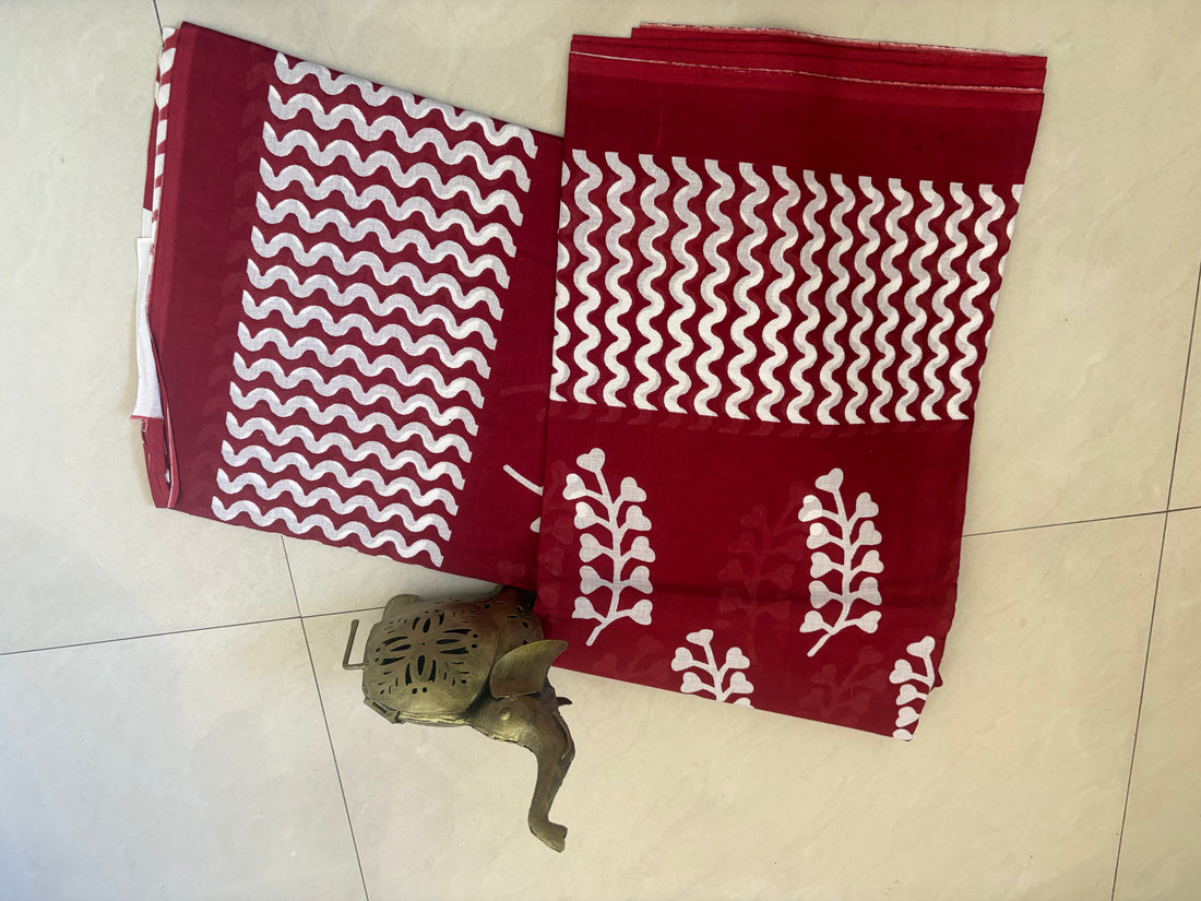 Red White Printed Cotton Mulmul Saree