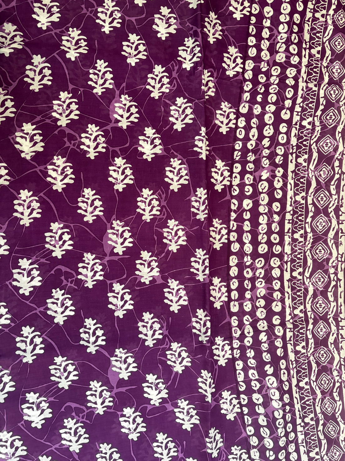 Purple White Leaf Printed Cotton Mulmul Saree