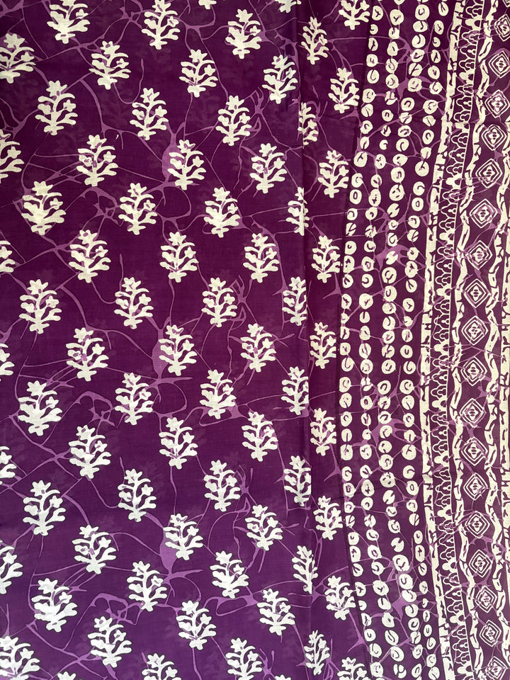 Purple White Leaf Printed Cotton Mulmul Saree