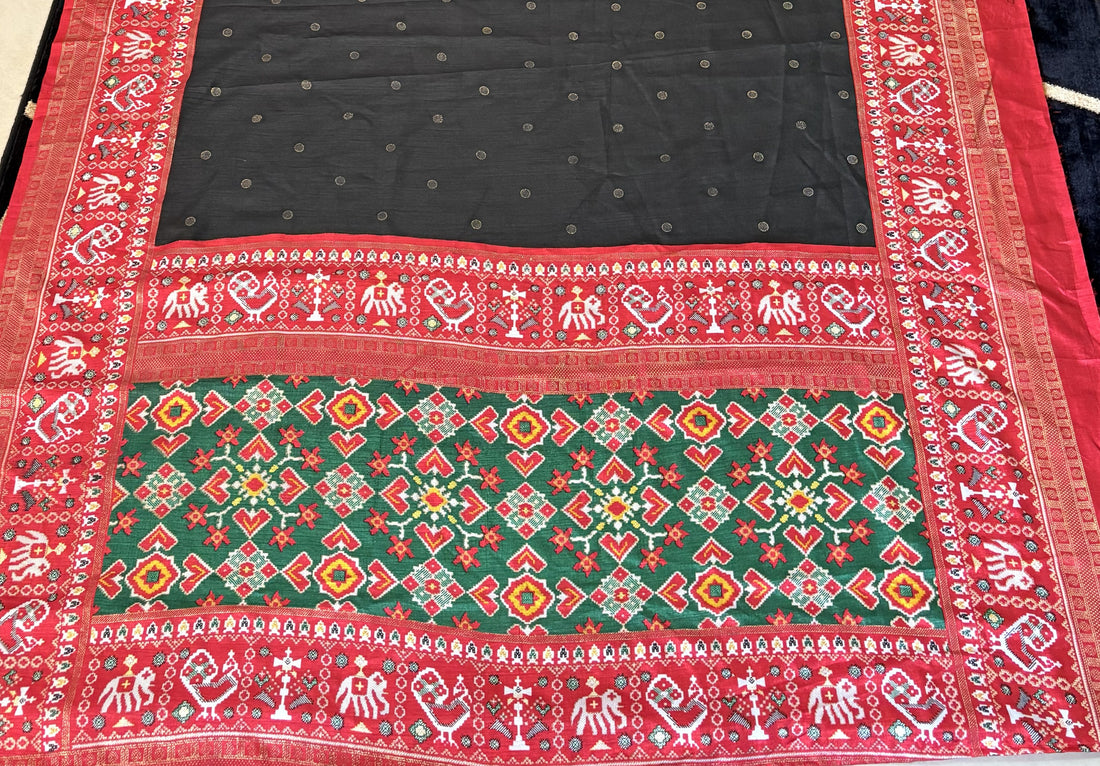 Patola (black)